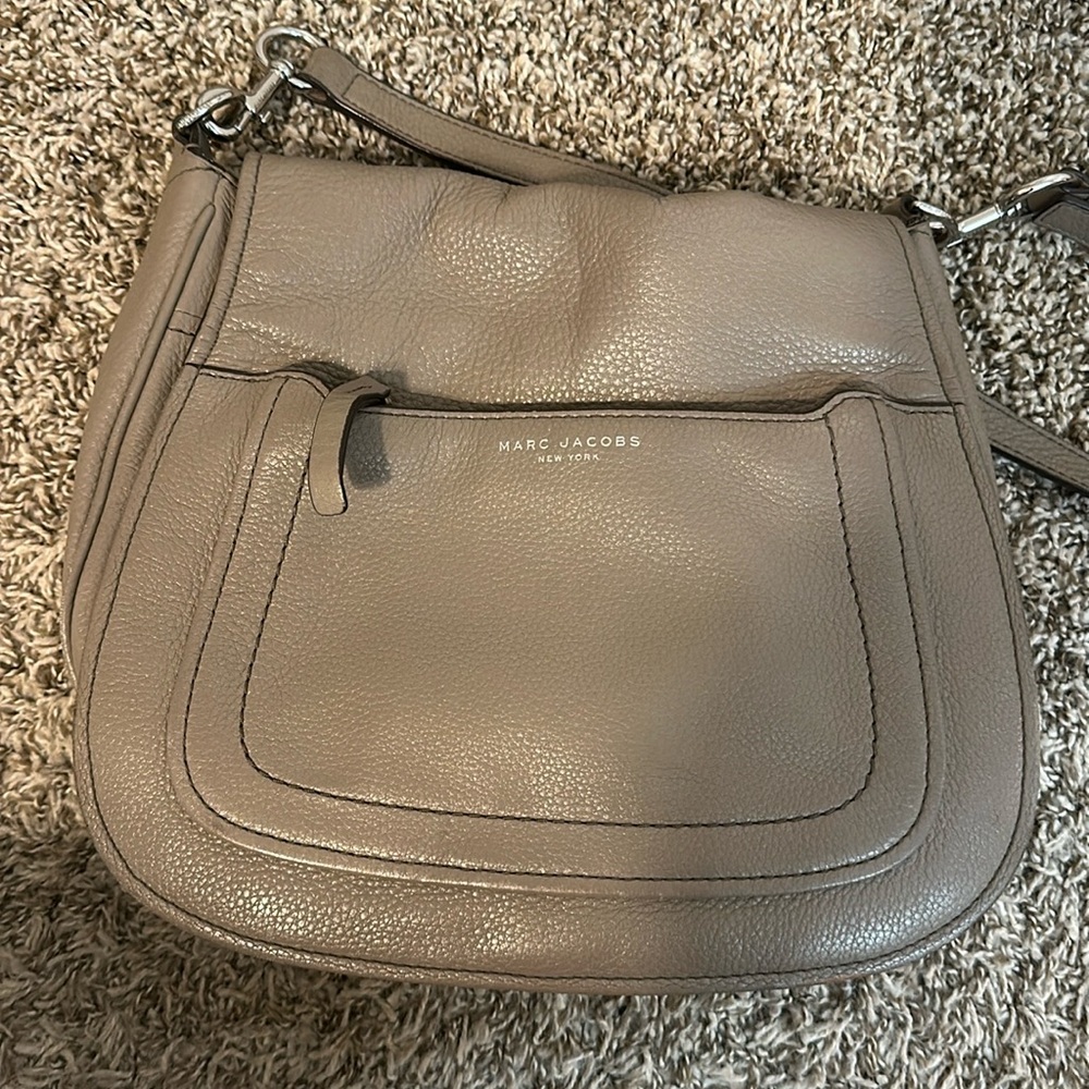 MARC JACOBS NEW YORK CROSSBODY